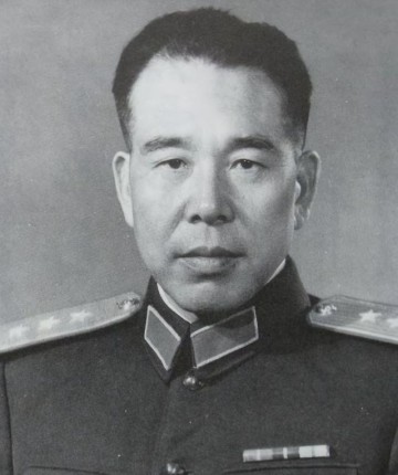 开云体育-有人问及如何评价周总理，黄永胜回忆：外交上是一把好手，搞内政堪称八级泥瓦